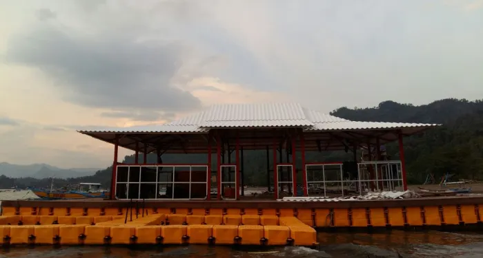 FOTO Rumah Apung Situbondo 2 2